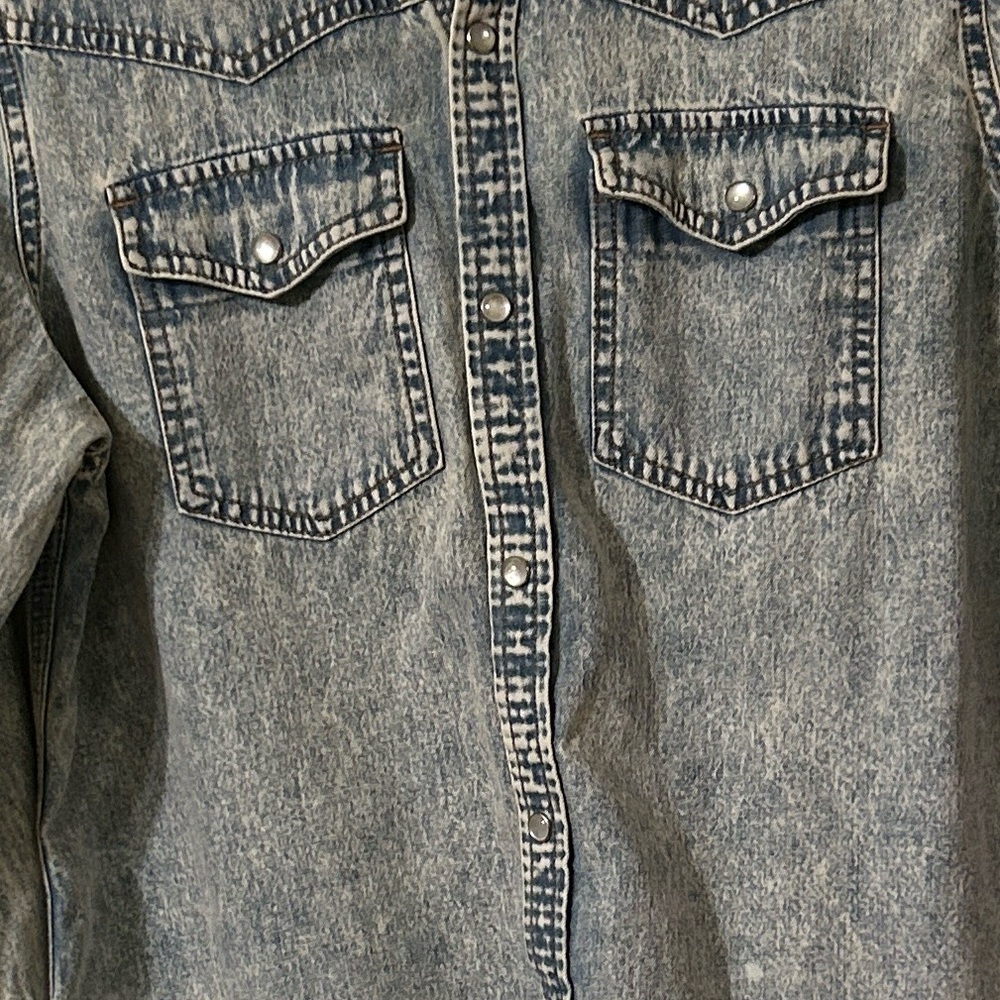 Wild Fable Faded Light wash Denim Jean Shacket. Size S - Picture 8 of 8